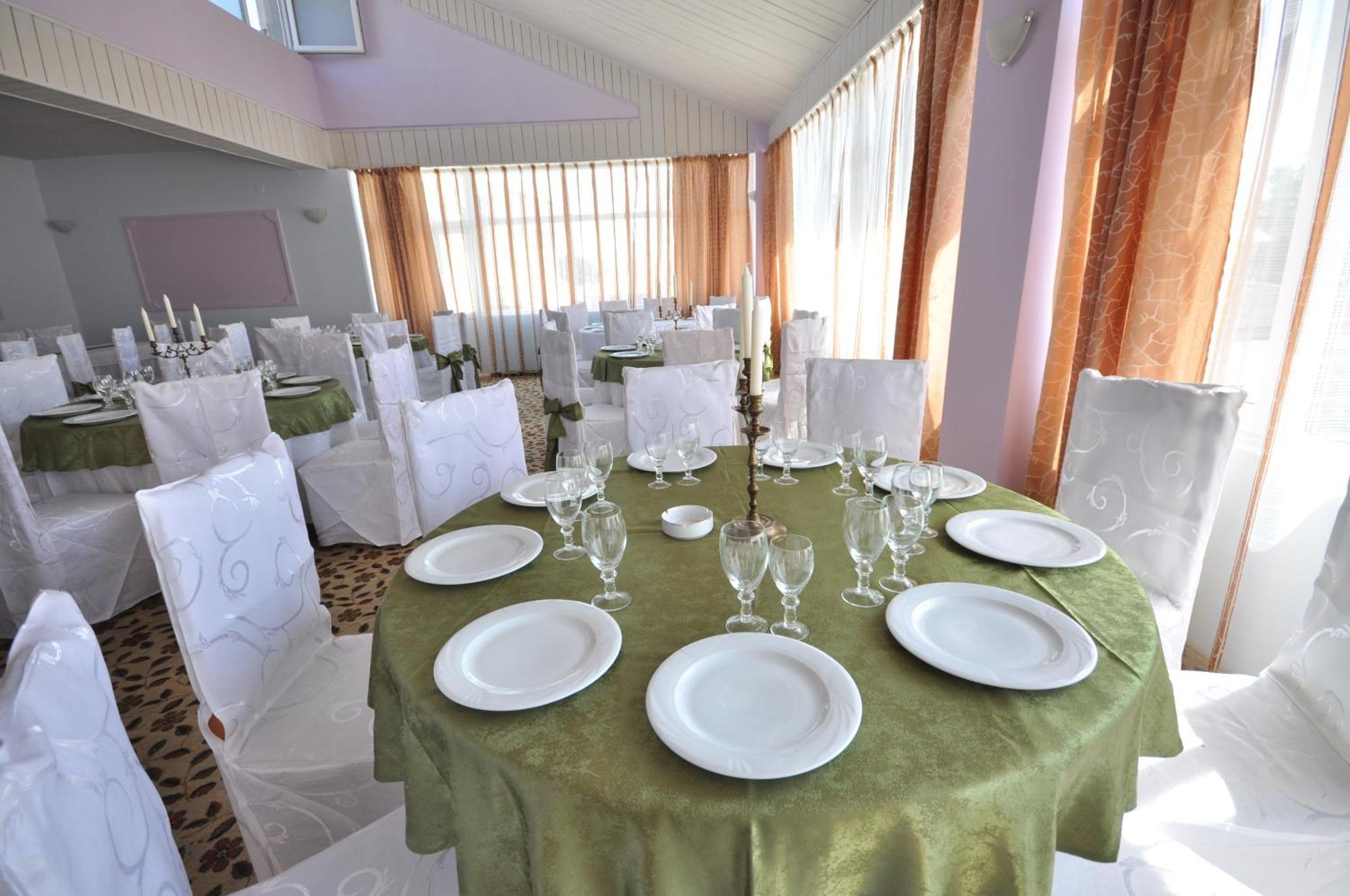 Hotel Dobrogea Köstence Restoran fotoğraf