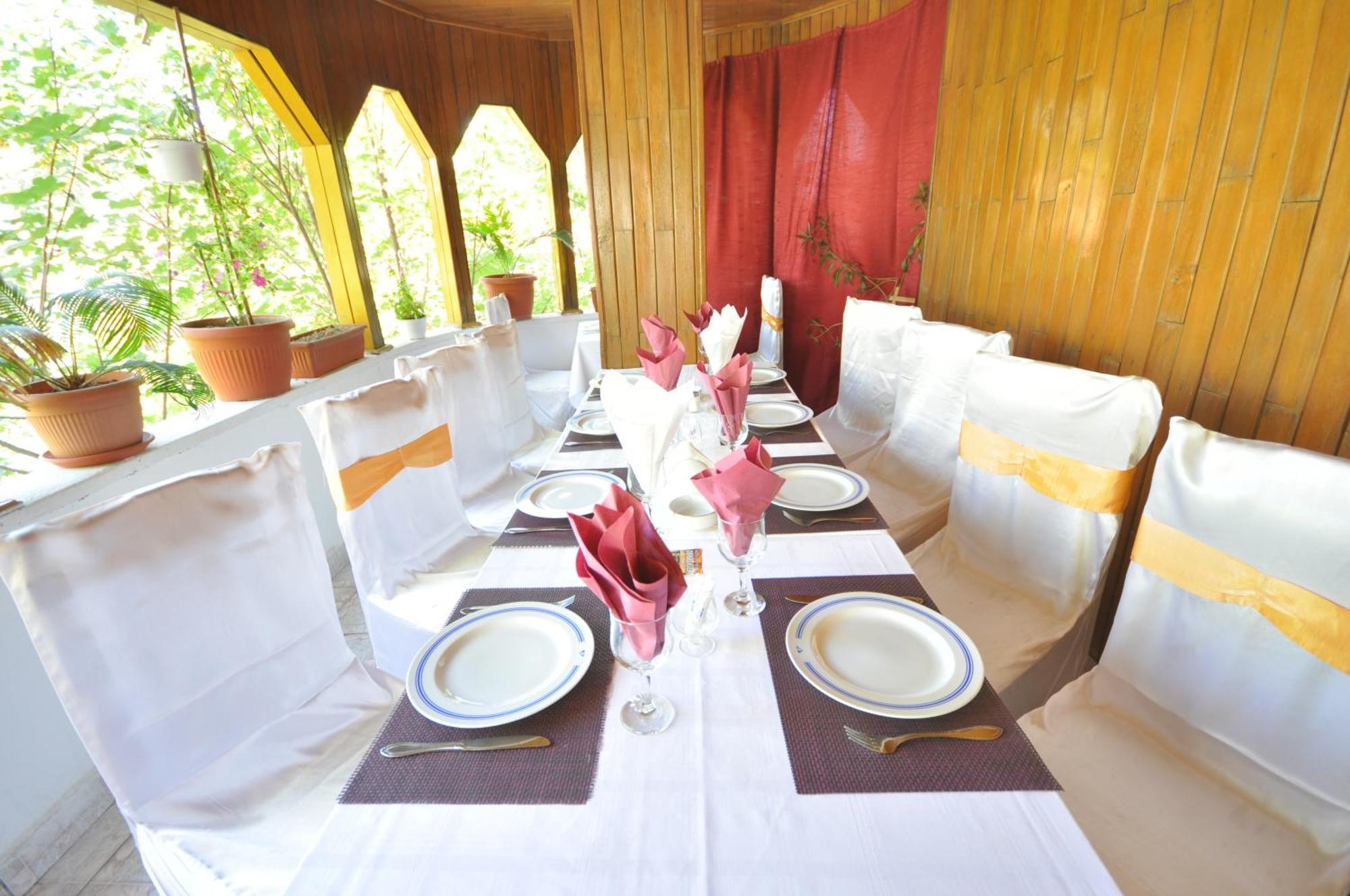 Hotel Dobrogea Köstence Restoran fotoğraf