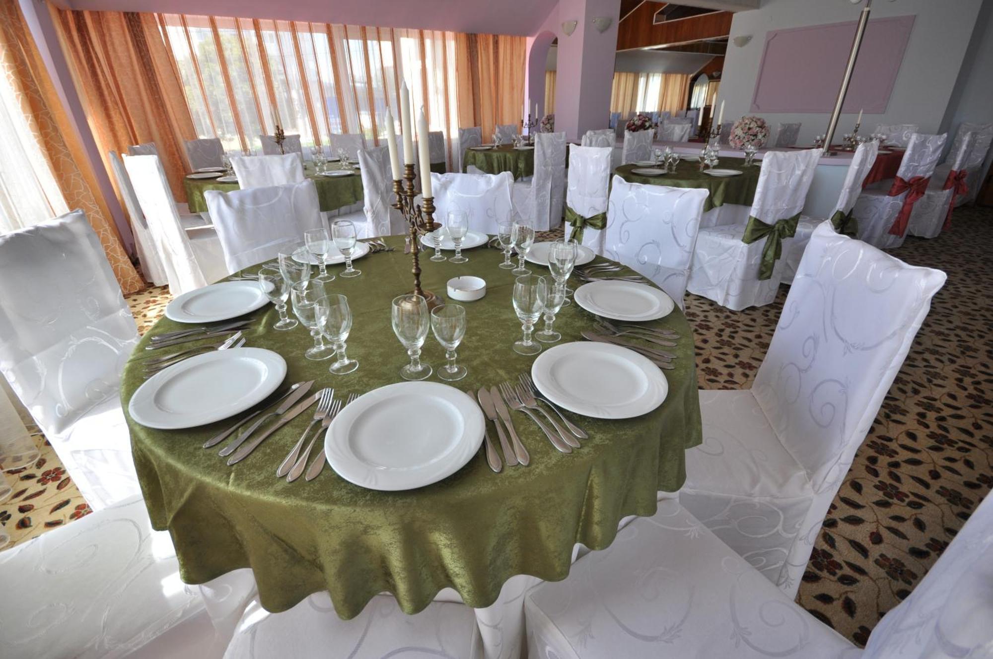 Hotel Dobrogea Köstence Restoran fotoğraf